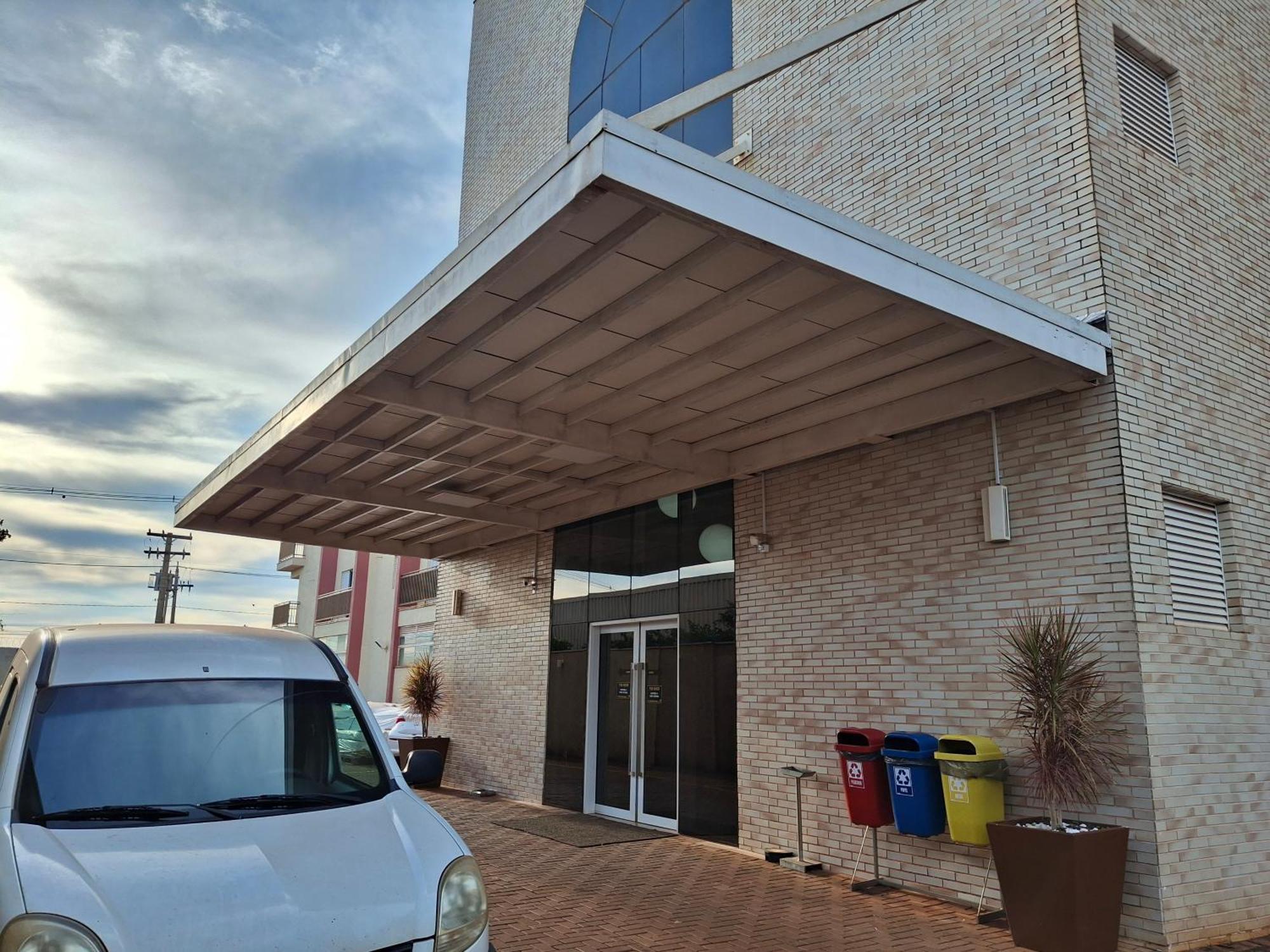 Onix Inn Hotel Cravinhos Eksteriør billede